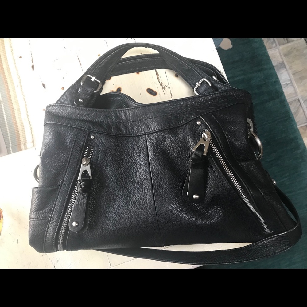 Gorgeous B makowski shoulder bag! Perfect cond.!